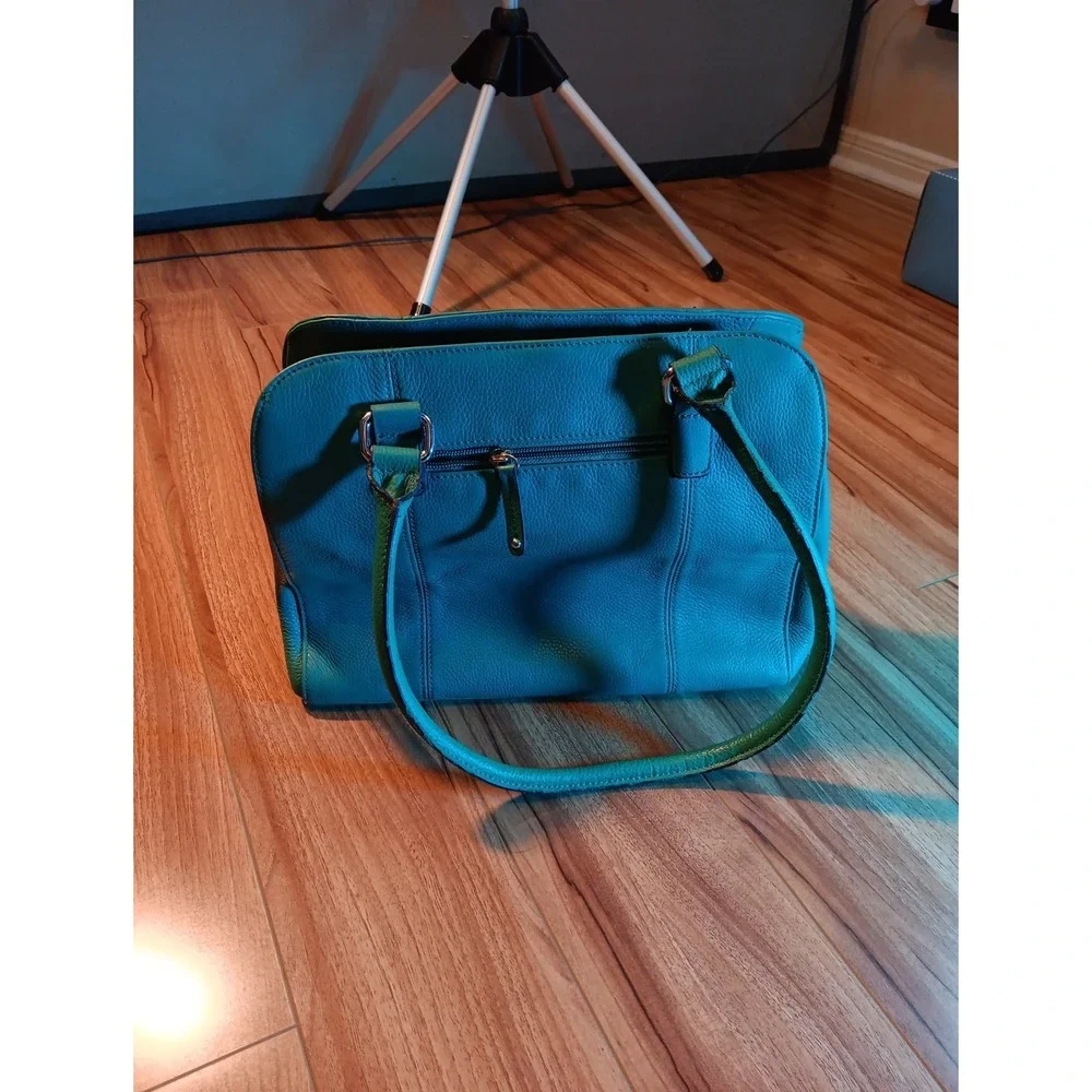 Tignanello Green Hobo Shoulder Bag ~‎ Pebbled Leather Tote/Satchel Handbag